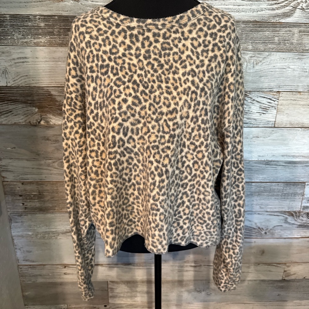 NWT Leopard Print Women's Lightweight Sweater